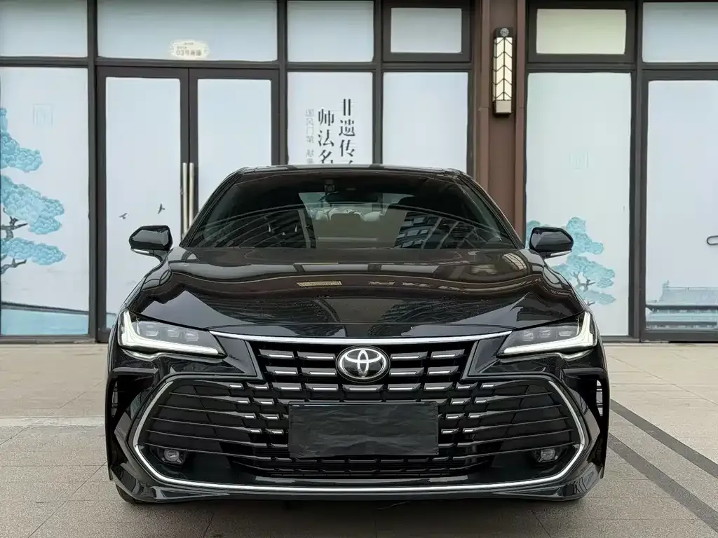 Toyota Avalon — фото 2