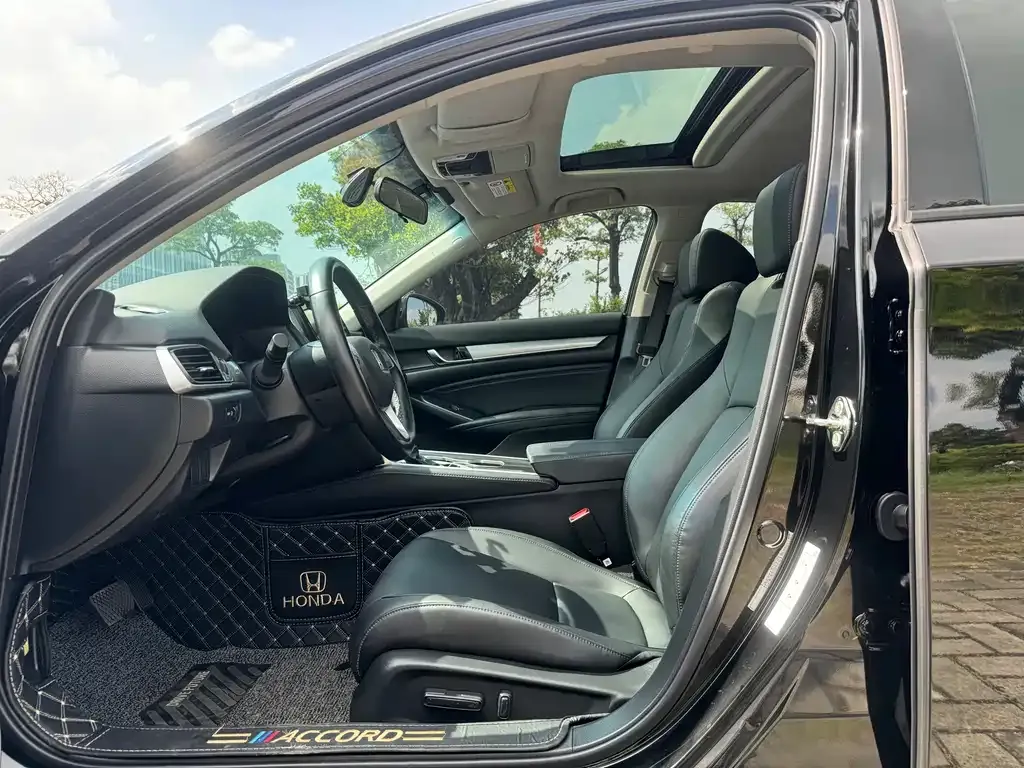 Honda Accord — фото 4