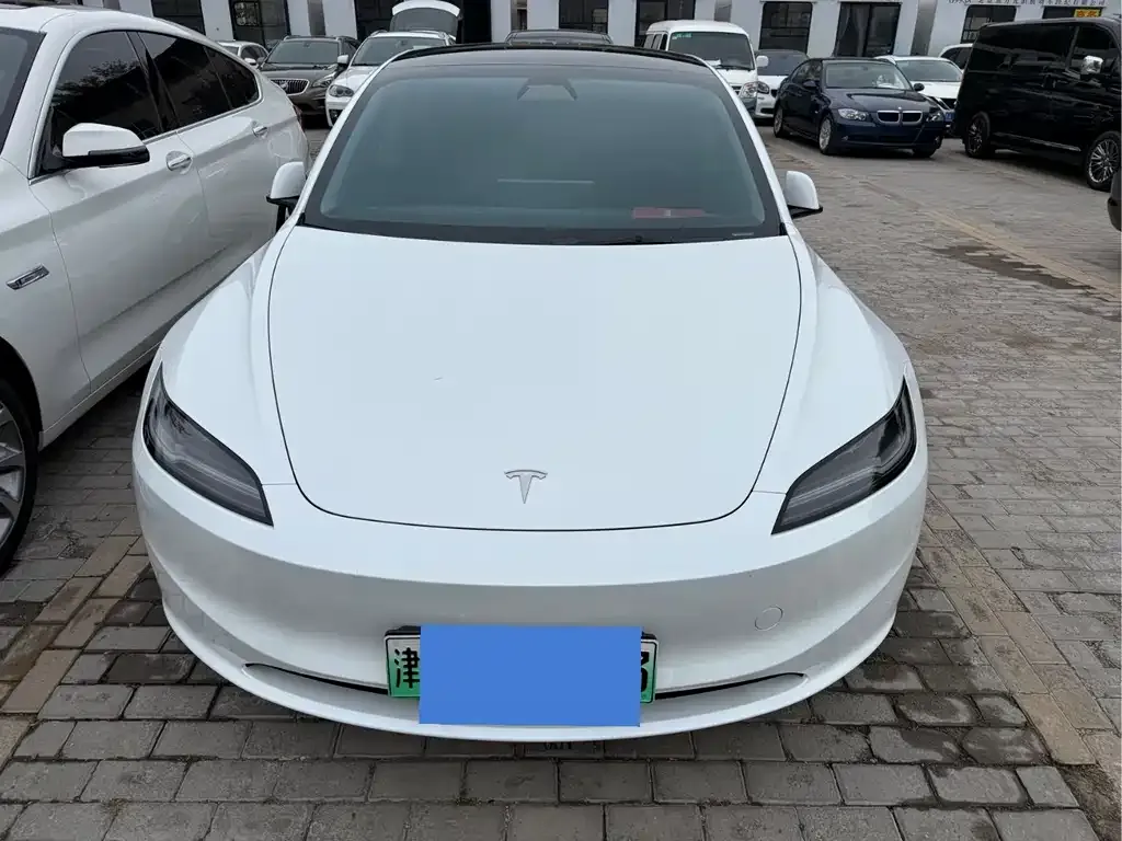 Tesla Model 3 — фото 2
