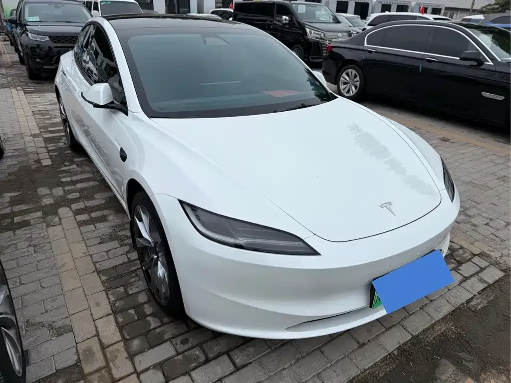 Tesla Model 3 — фото 3
