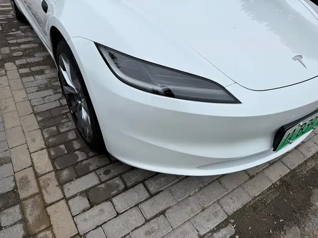 Tesla Model 3 — фото 4