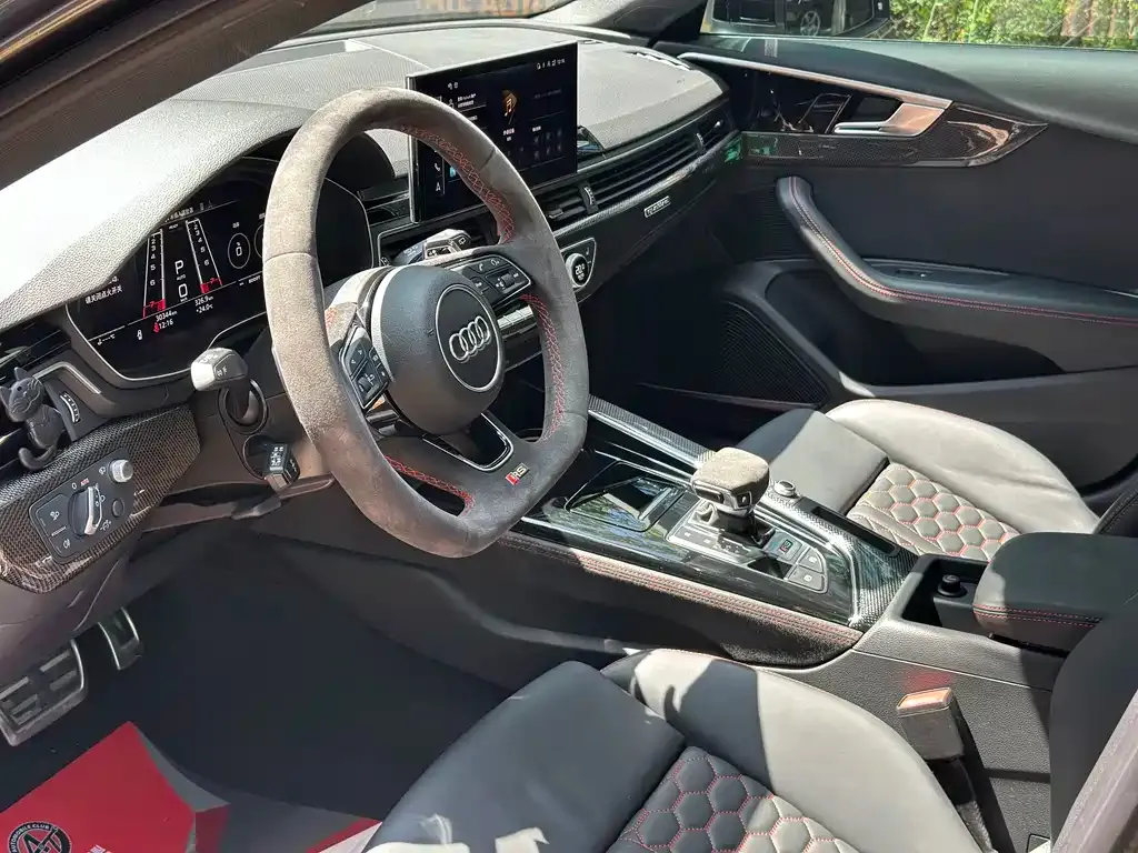 Audi RS 4 — фото 10