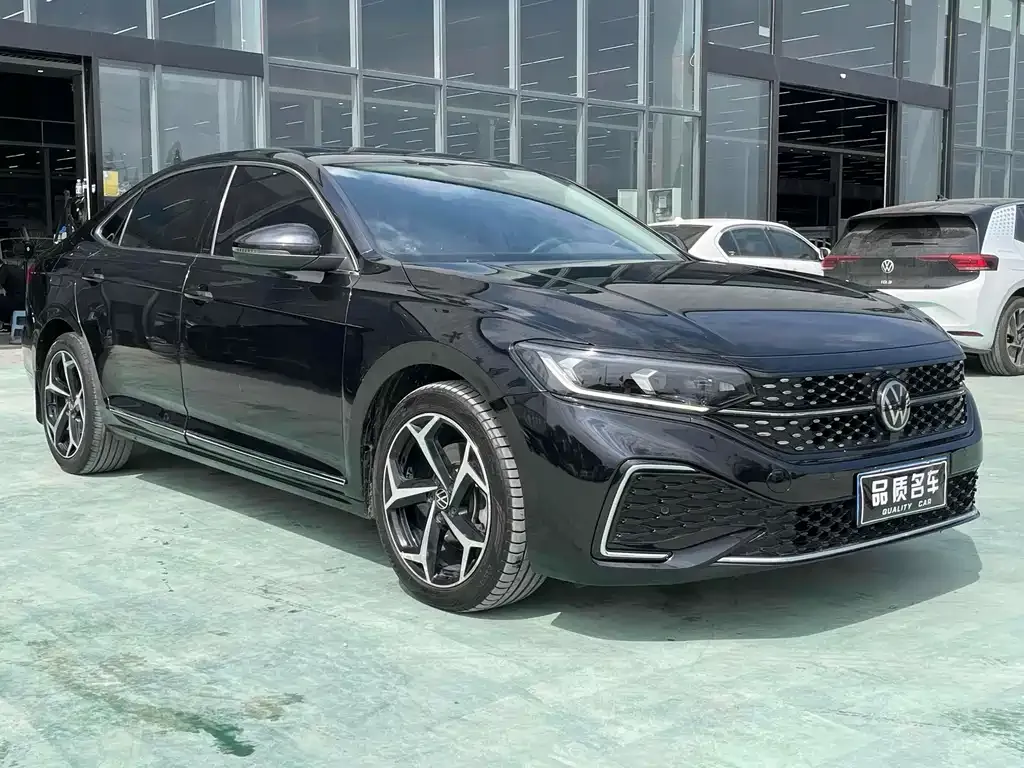 Volkswagen Passat — фото 3