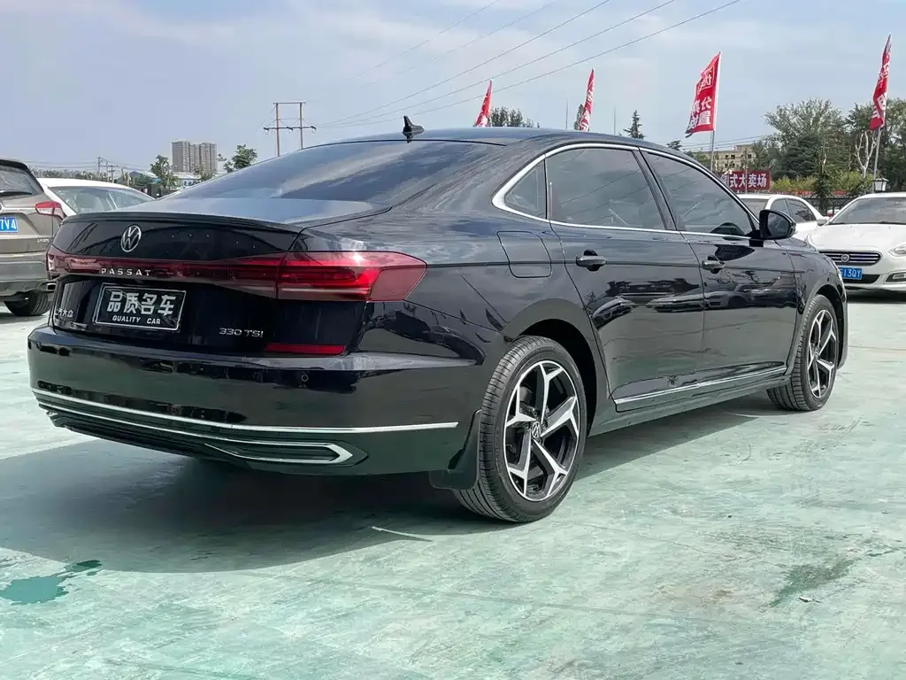 Volkswagen Passat — фото 6