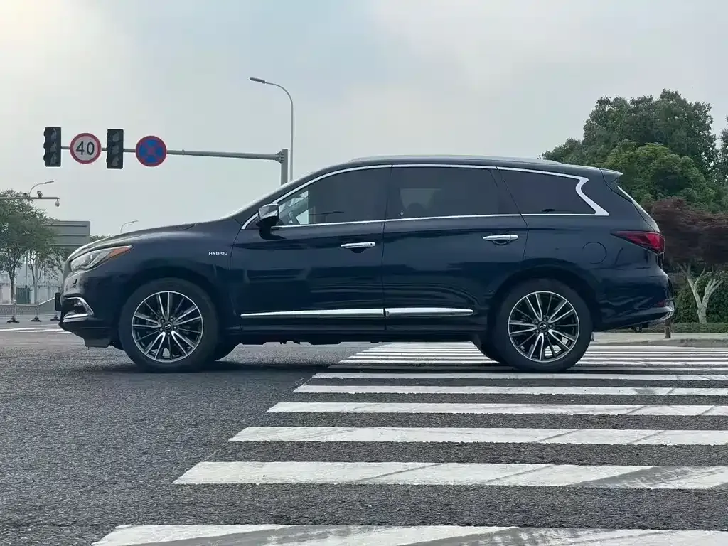 Infiniti QX60 (Import) — фото 7