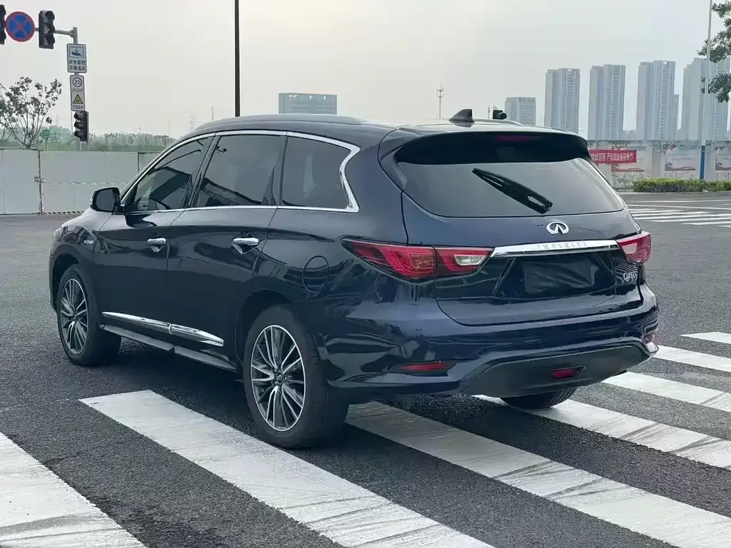 Infiniti QX60 (Import) — фото 8
