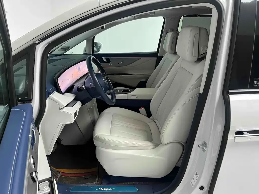 Buick GL8 Hybrid — фото 10