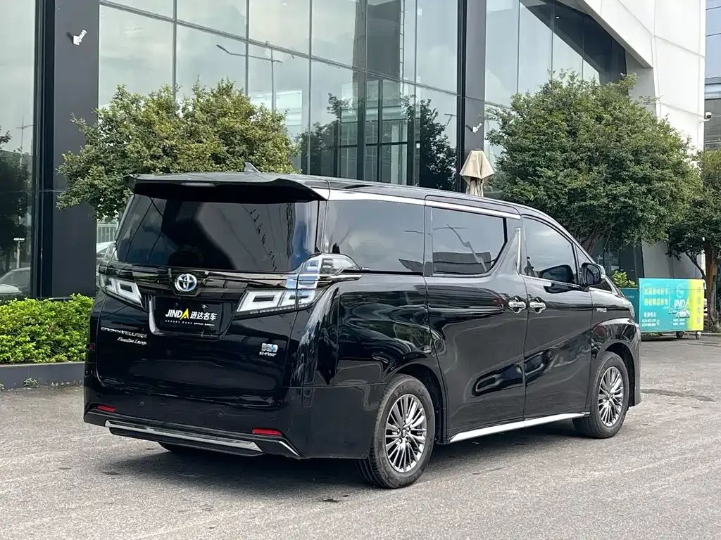 Toyota Vellfire — фото 9
