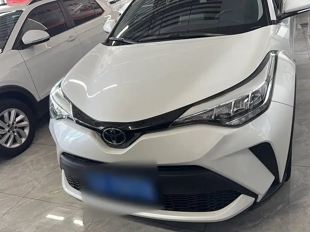 Toyota C-HR — фото 6