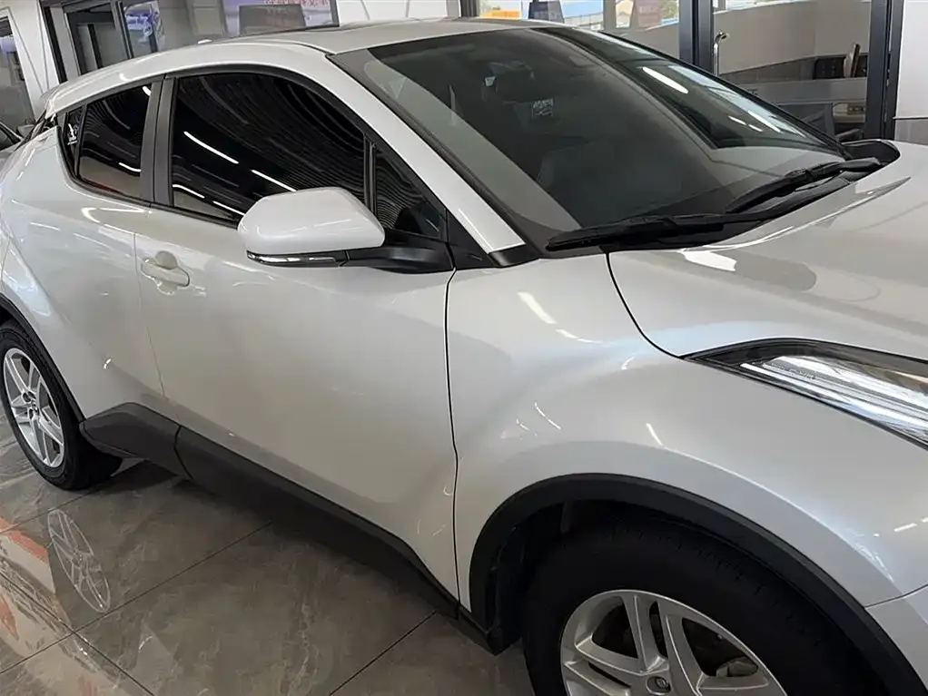 Toyota C-HR — фото 7