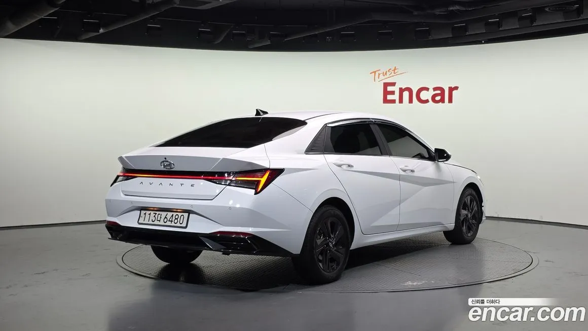 Hyundai AVANTE — фото 2