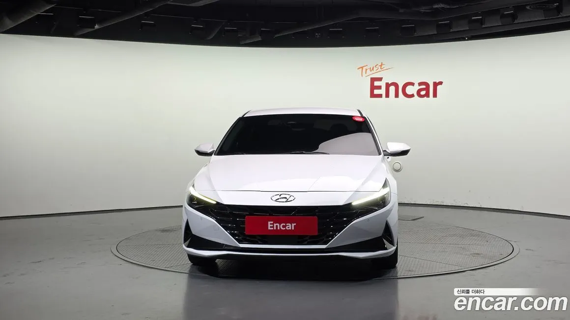 Hyundai AVANTE — фото 3