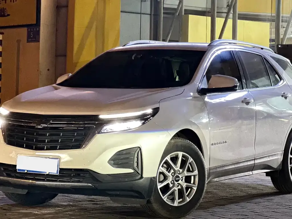 Chevrolet Equinox — фото 1