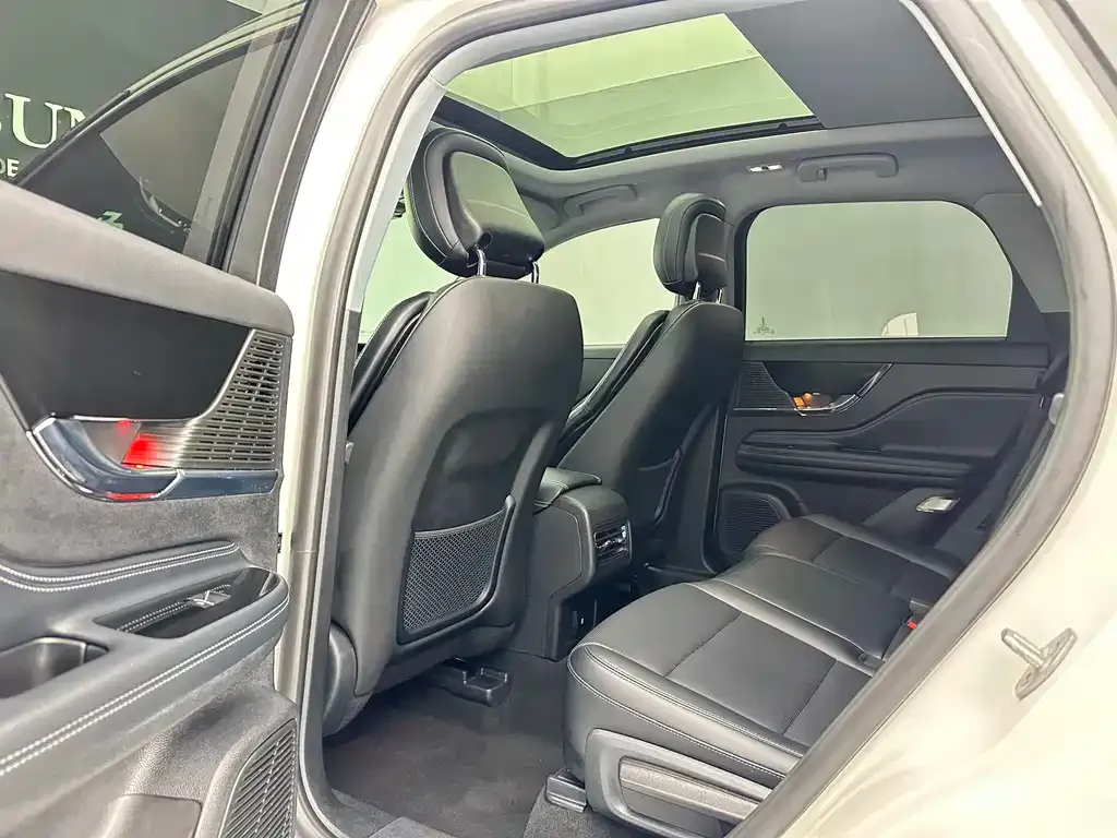 Lincoln Corsair — фото 6