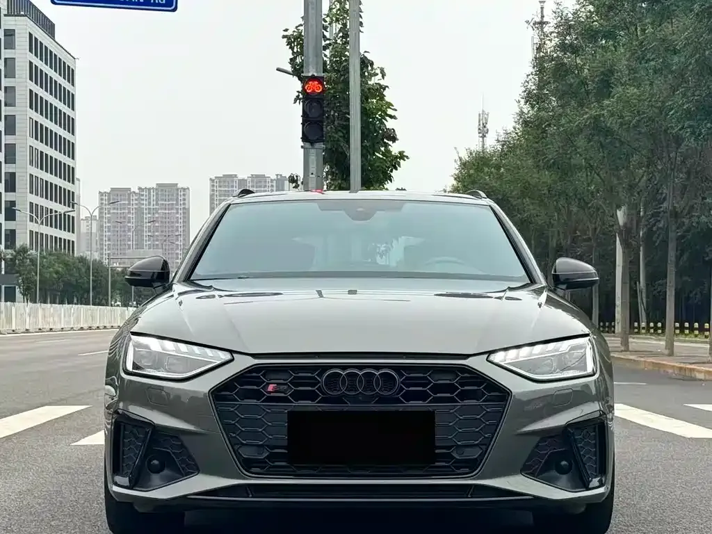 Audi S4 — фото 2