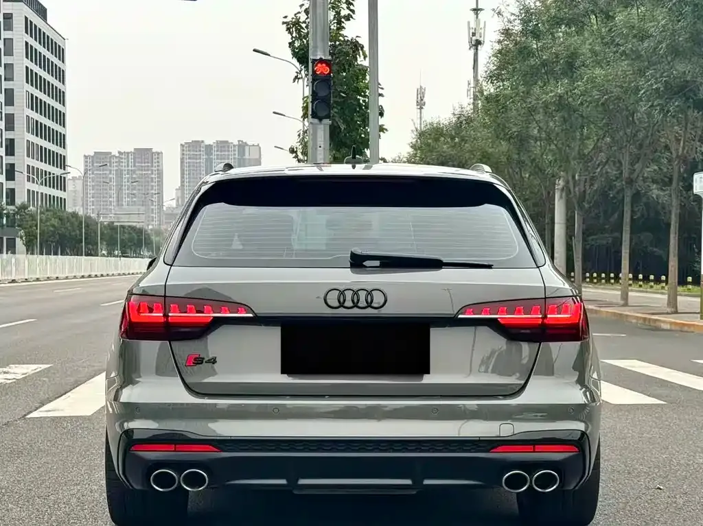 Audi S4 — фото 3