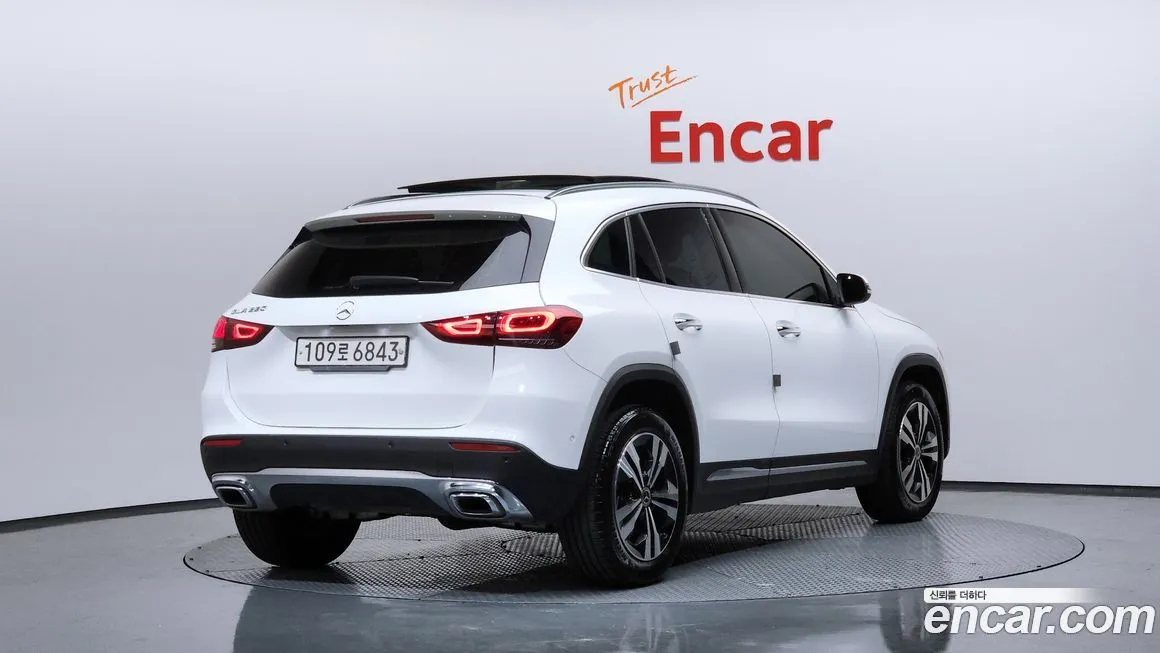 Mercedes-Benz GLA-Class — фото 2