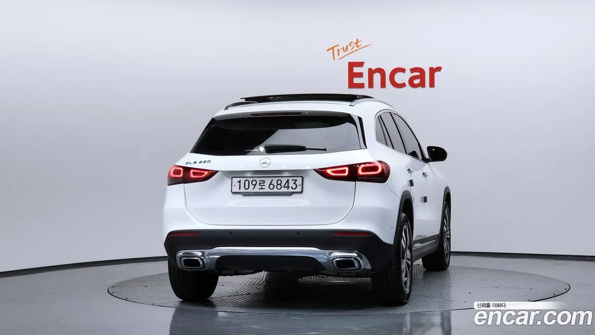 Mercedes-Benz GLA-Class — фото 4