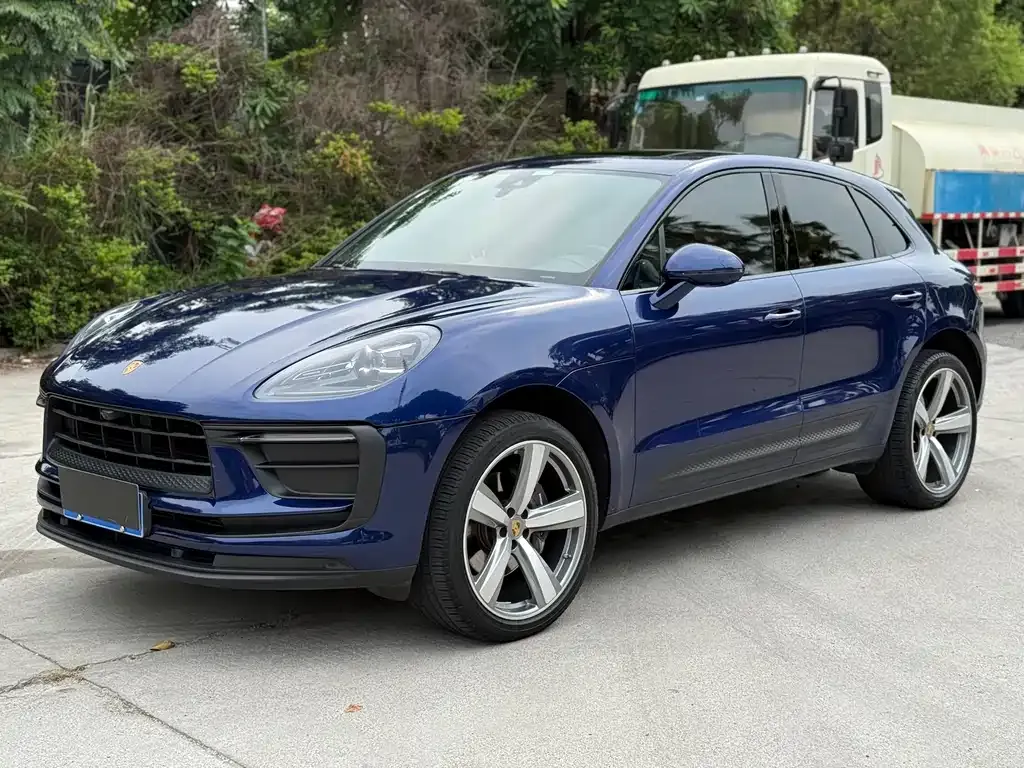 Porsche Macan — фото 1