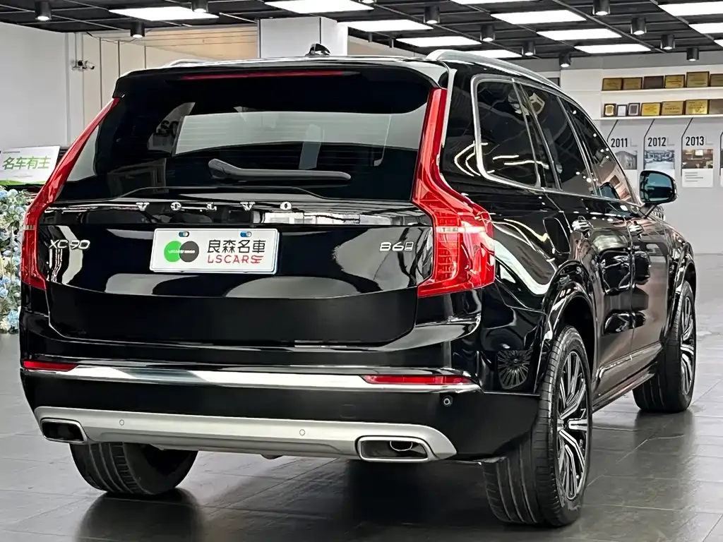 Volvo XC90 — фото 6