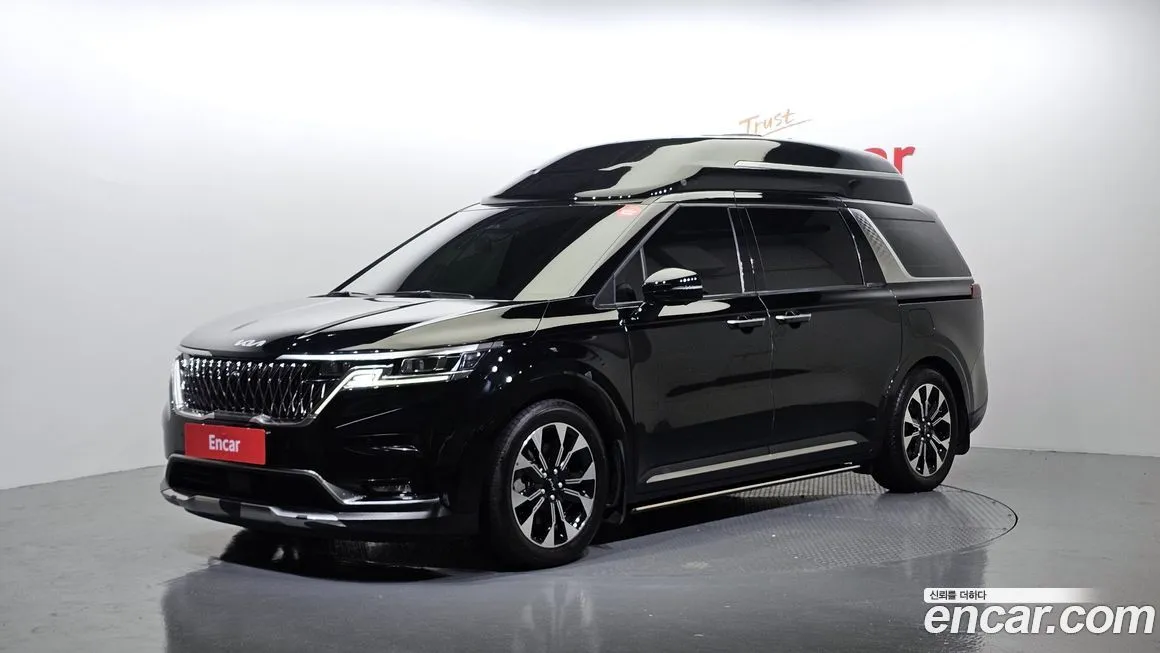 Kia Carnival — фото 1