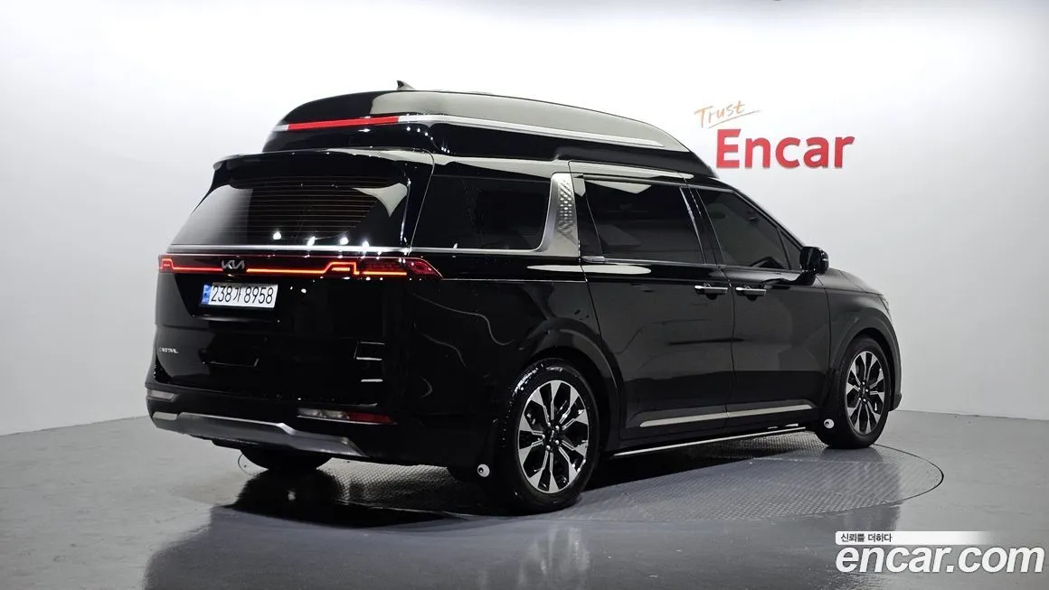 Kia Carnival — фото 2