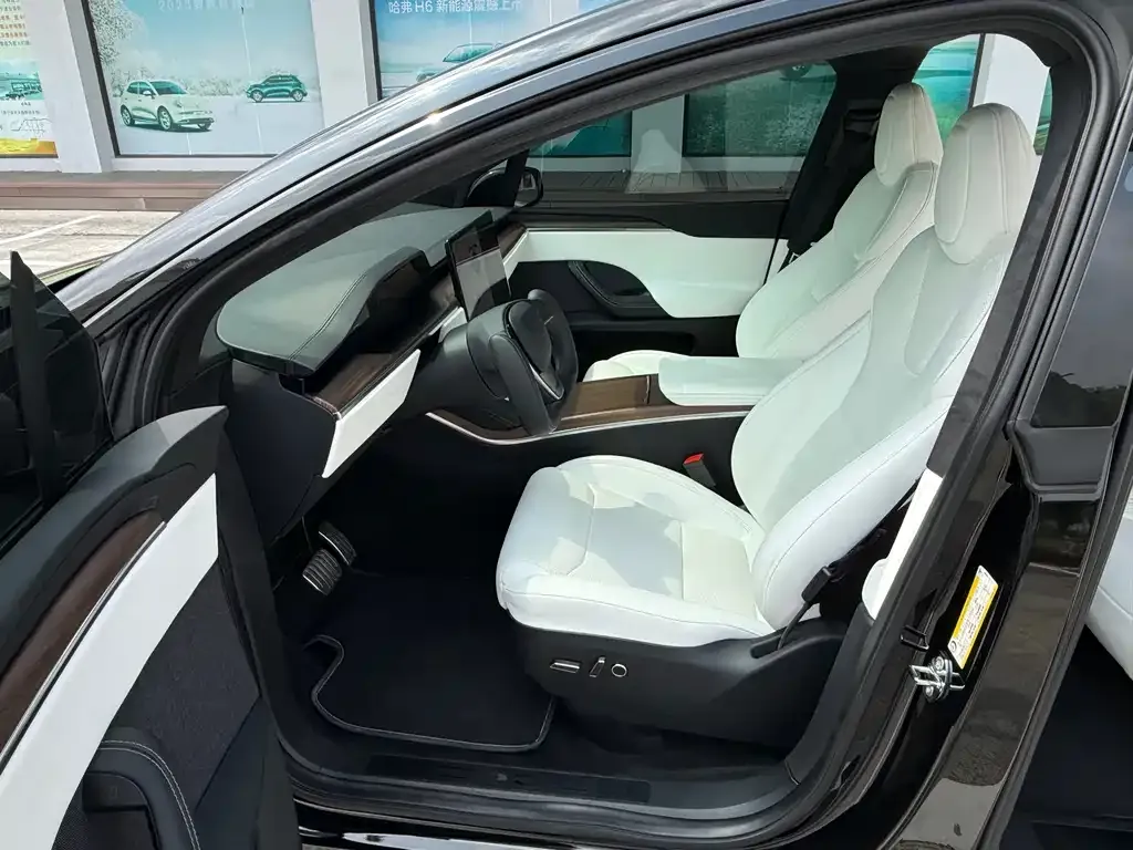 Tesla Model X — фото 6