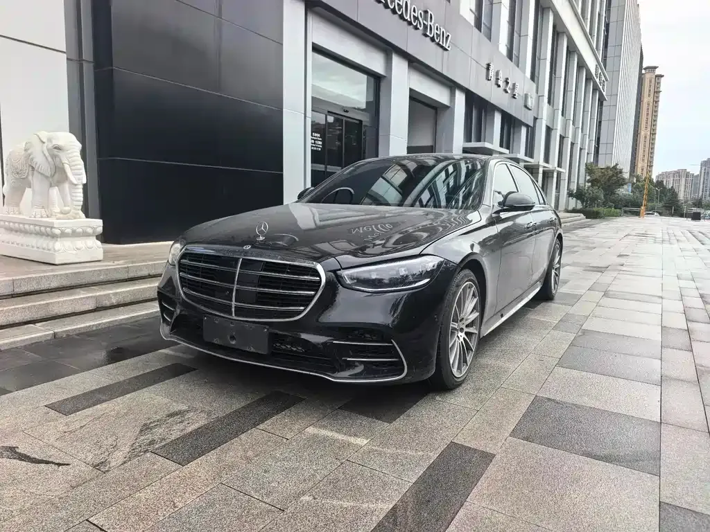 Mercedes-Benz S-Class — фото 1