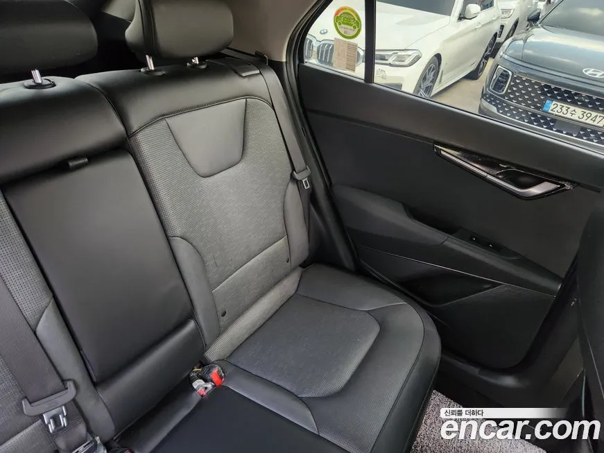 Kia Niro — фото 10