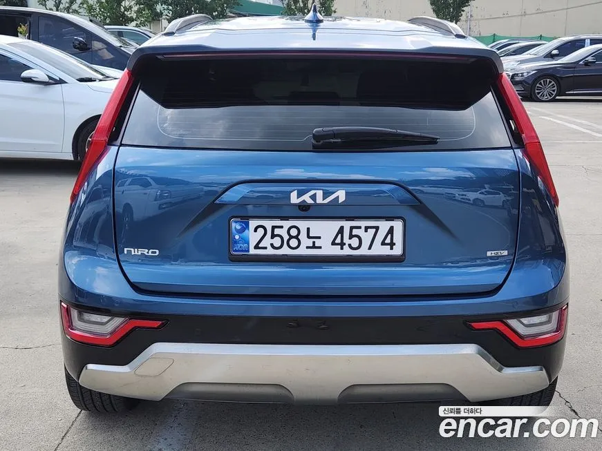 Kia Niro — фото 4