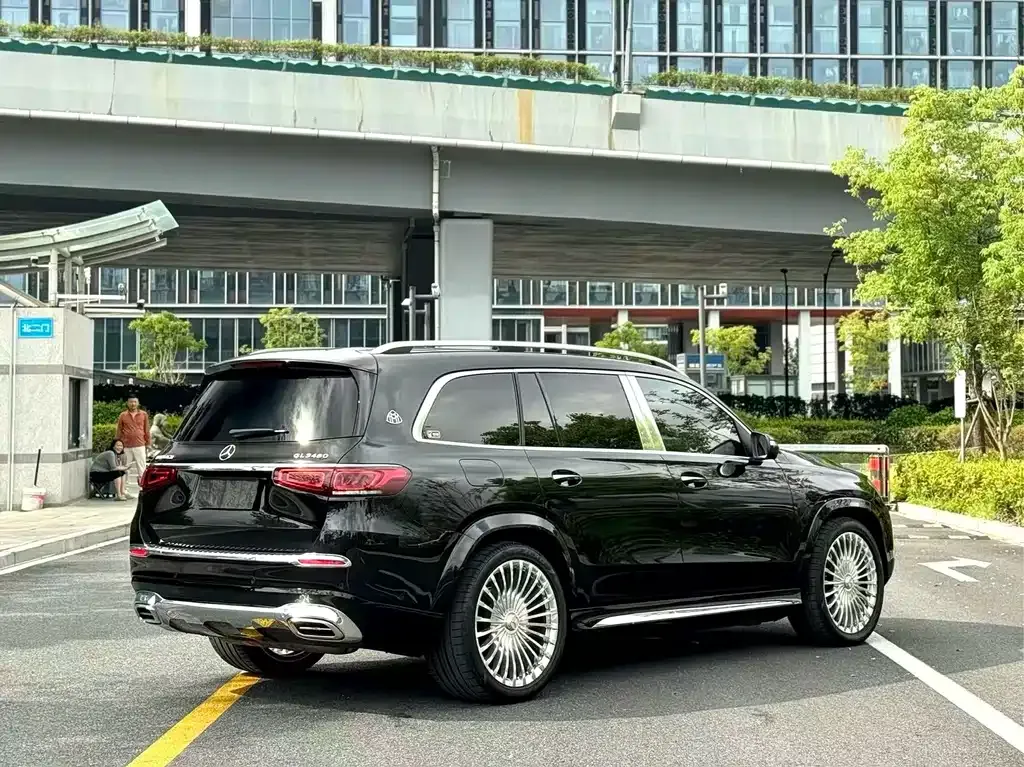 Mercedes-Benz GLS — фото 7