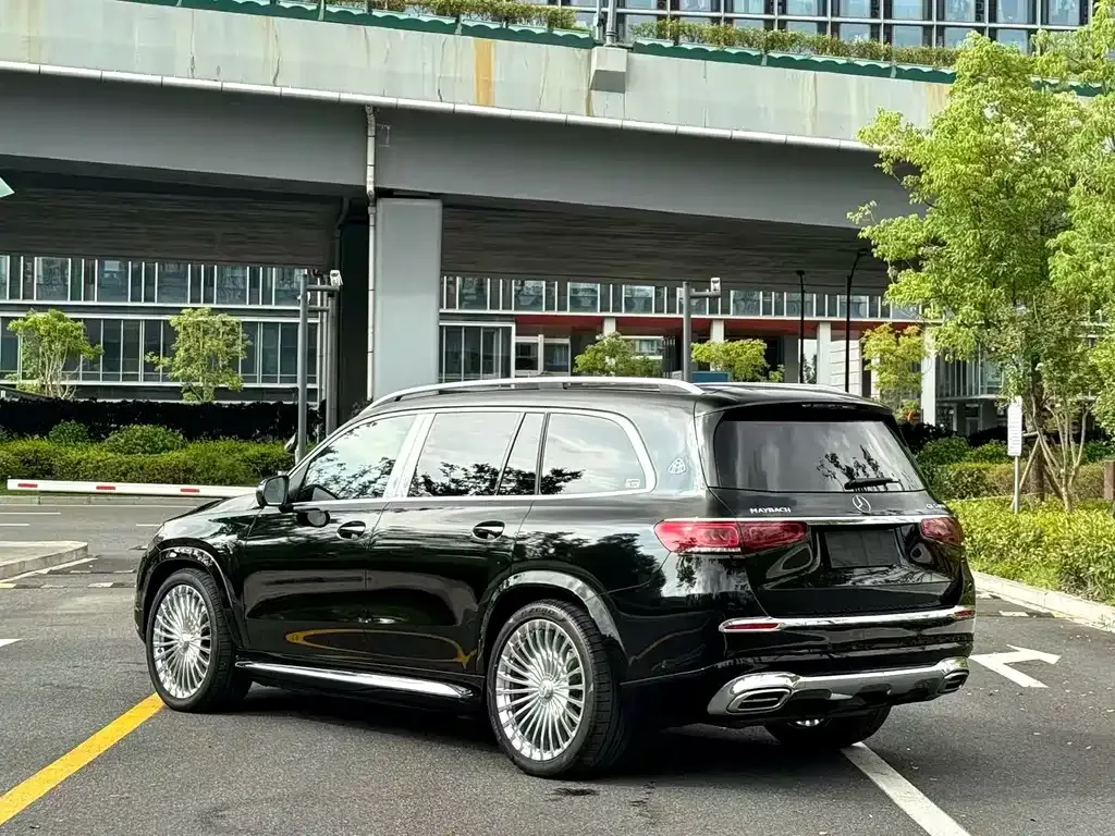 Mercedes-Benz GLS — фото 9