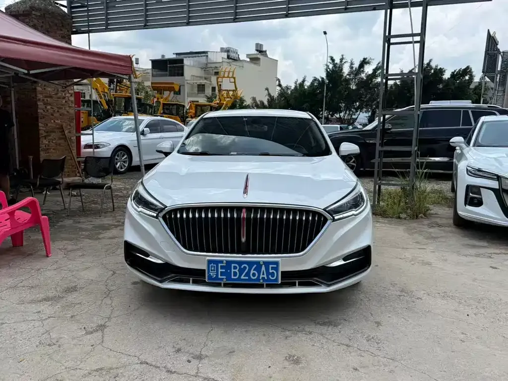Hongqi H5 — фото 1