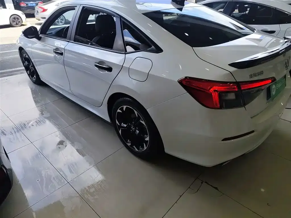Honda Civic — фото 5