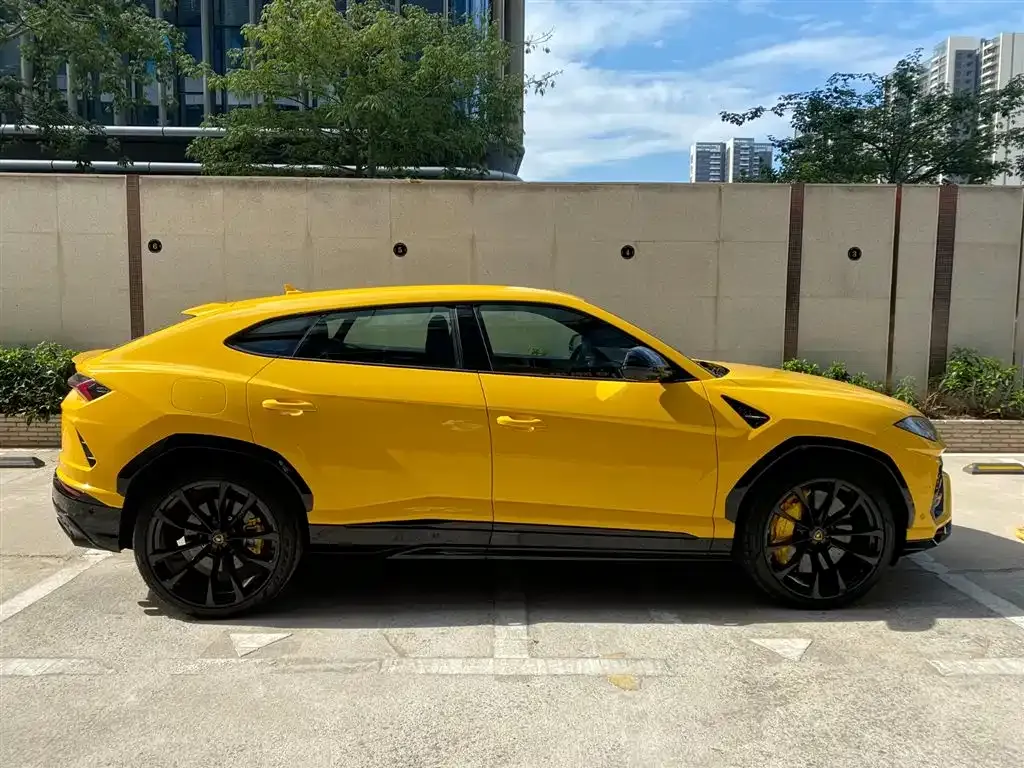 Lamborghini Urus — фото 3