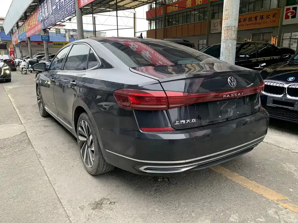Volkswagen Passat — фото 7