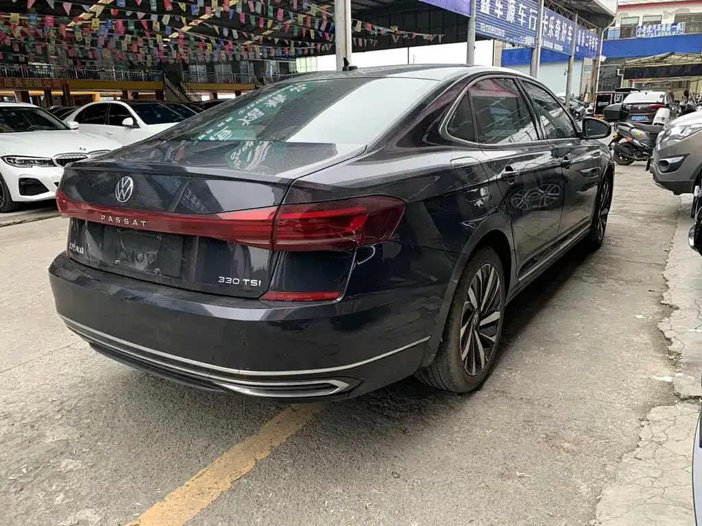Volkswagen Passat — фото 9