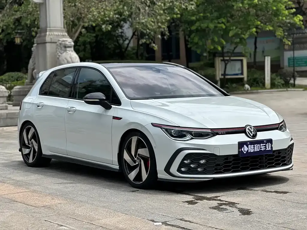 Volkswagen Golf GTI — фото 3