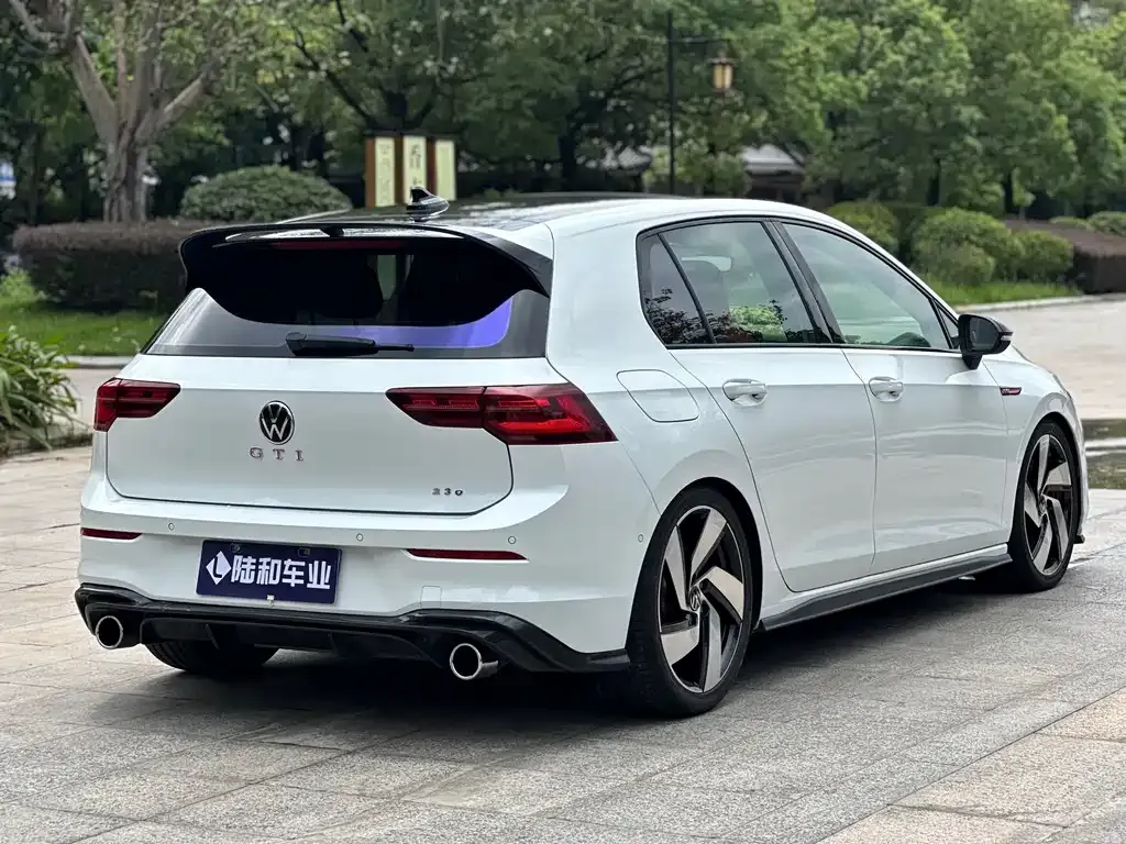 Volkswagen Golf GTI — фото 4