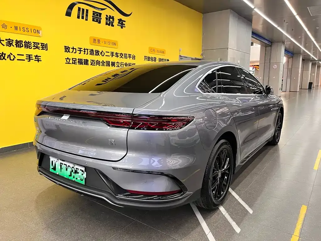 BYD Han — фото 4
