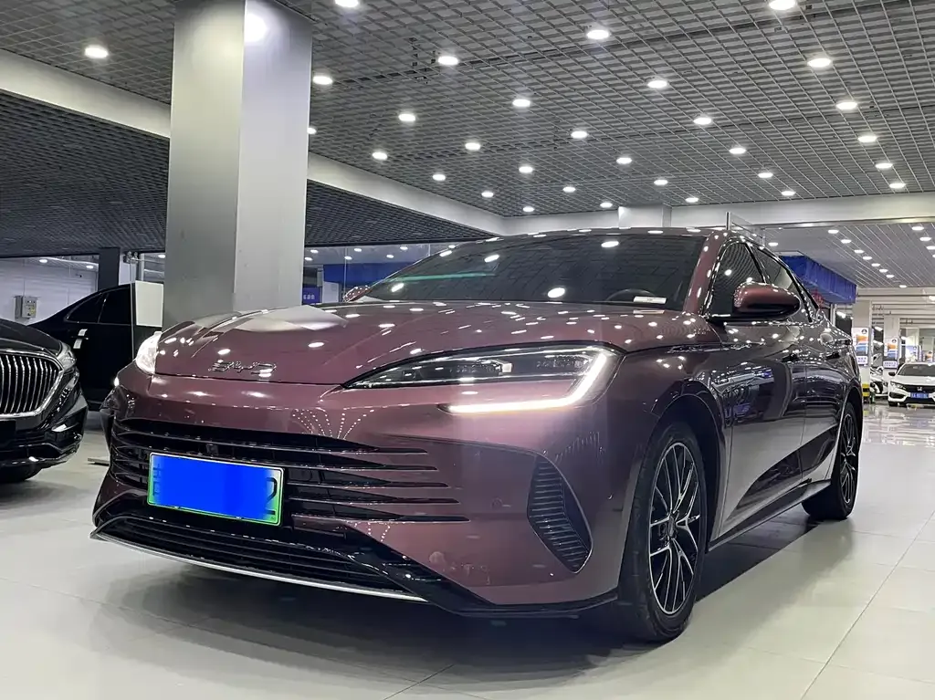 BYD Seal — фото 1
