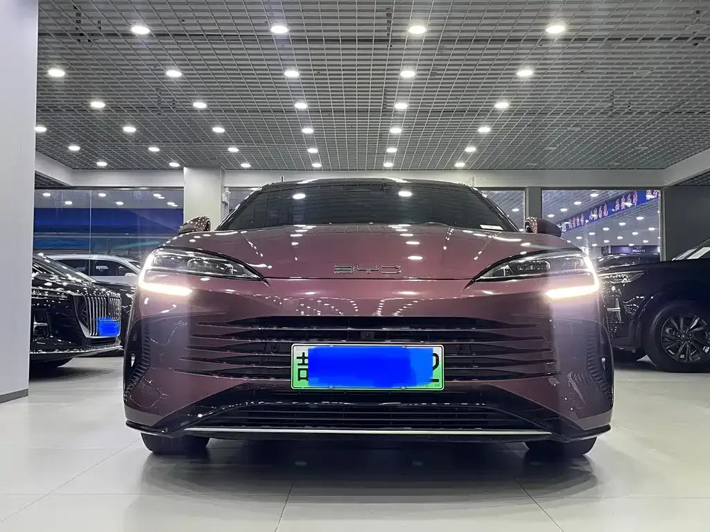 BYD Seal — фото 2
