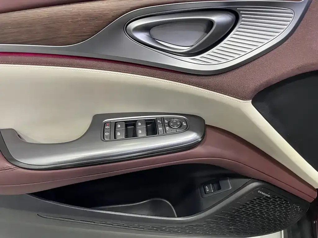 BYD Seal — фото 4