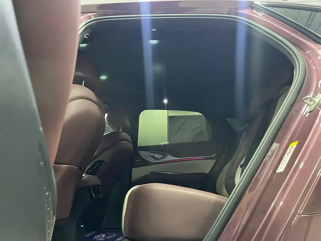 BYD Seal — фото 7