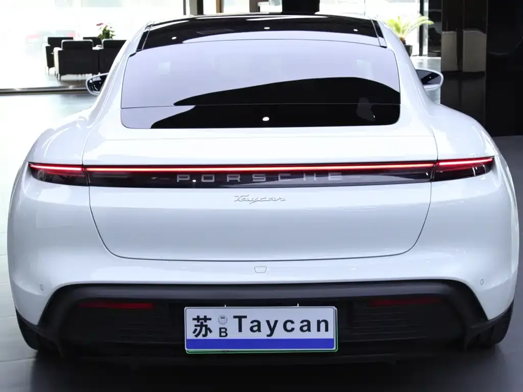 Porsche Taycan — фото 6