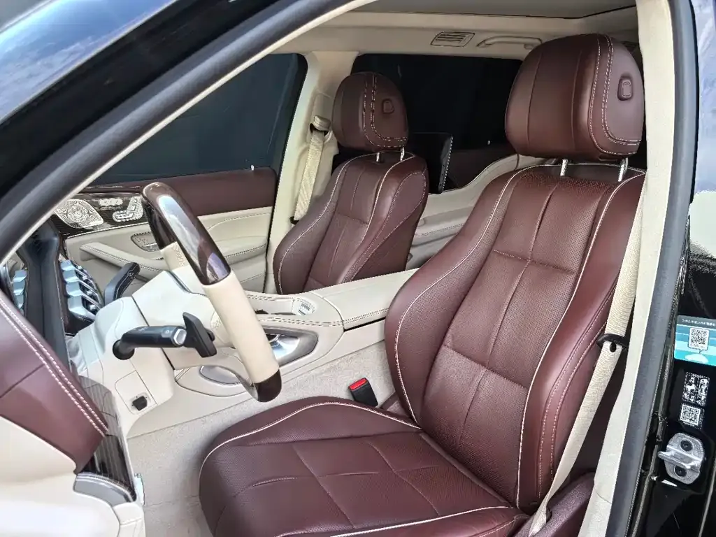 Mercedes-Benz GLS — фото 10