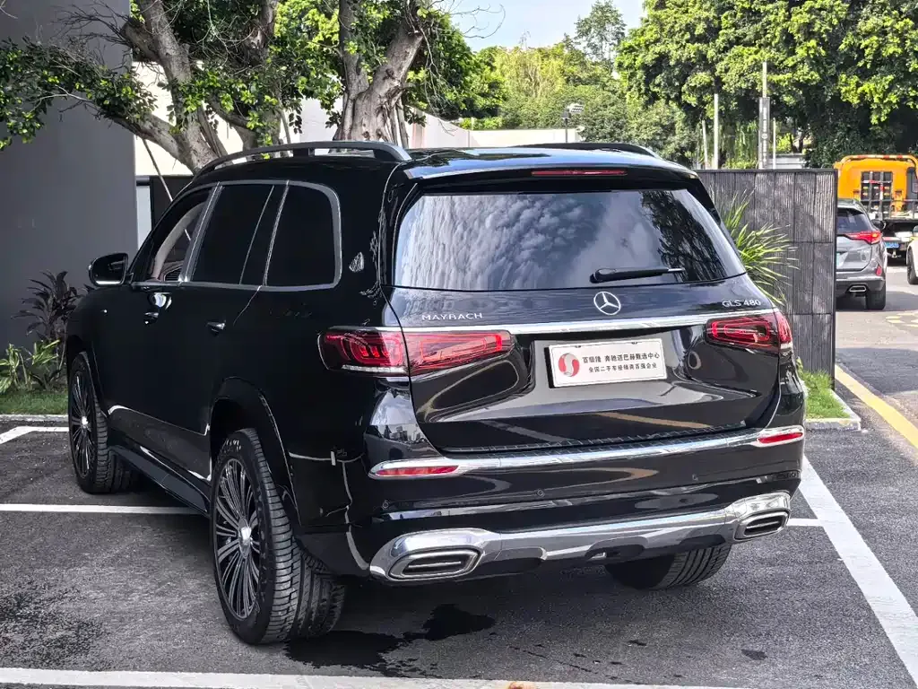 Mercedes-Benz GLS — фото 6