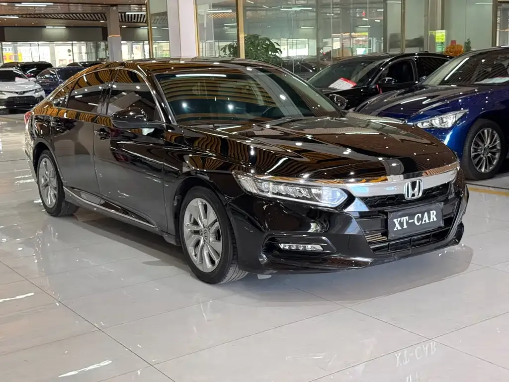Honda Accord — фото 3