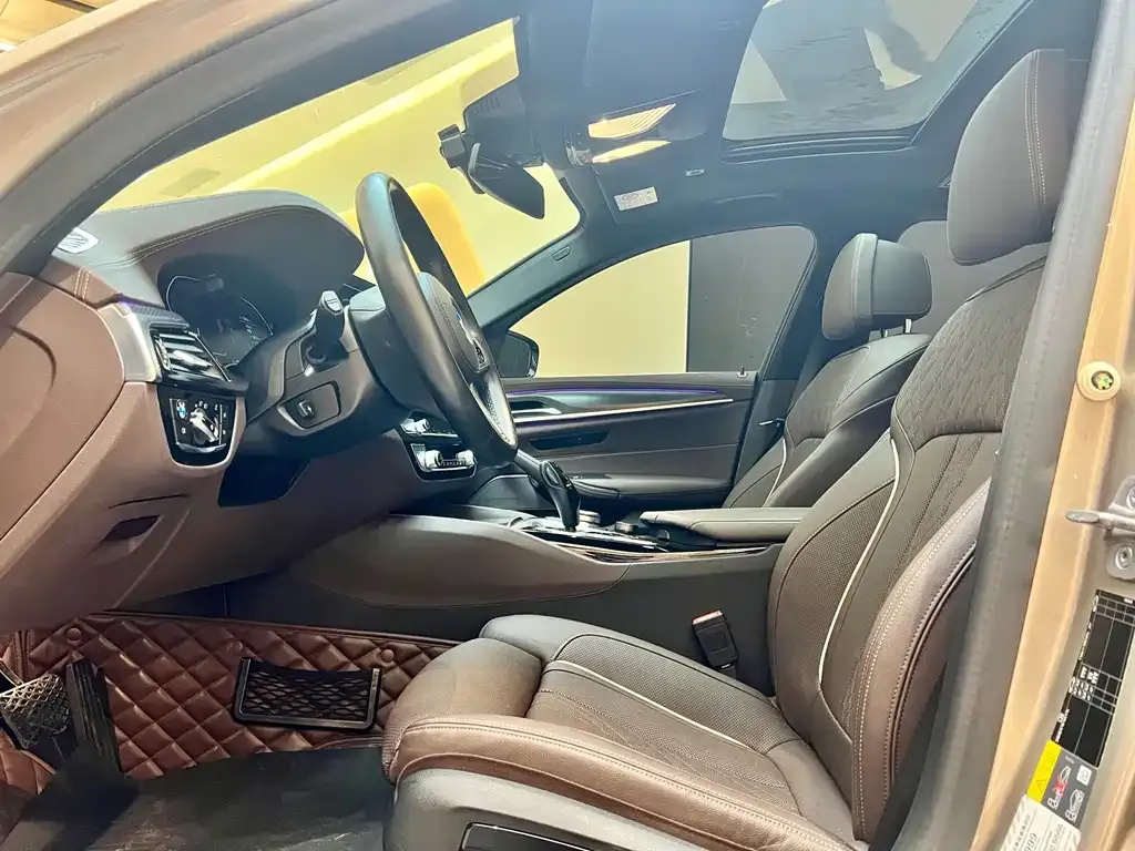 BMW 5 Series New Energy — фото 10