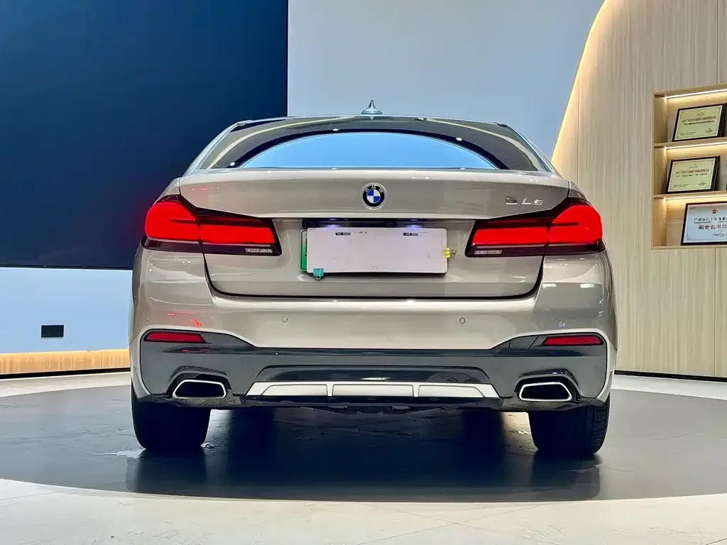 BMW 5 Series New Energy — фото 5